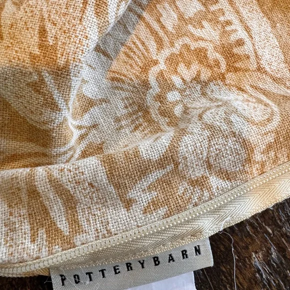 Pottery Barn Alessandro Honey Gold Curtains 50 x 96 - Picture 4 of 7